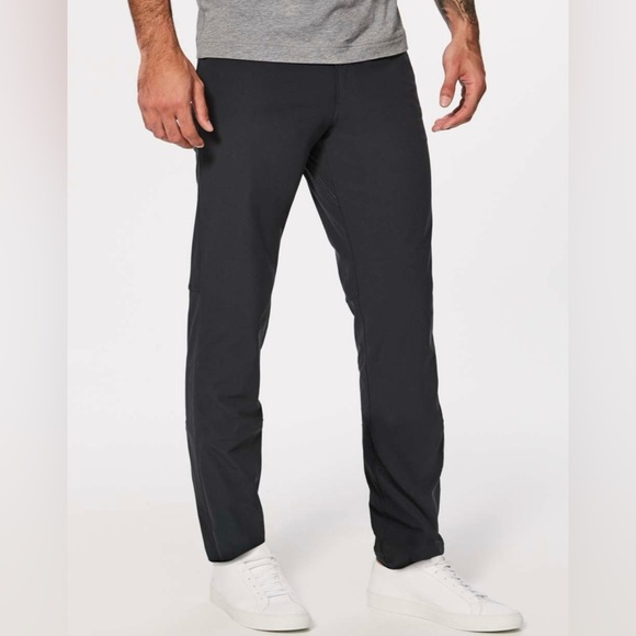 Lululemon ABC Pant Classic *34"
Melanite
M5426S Warpstreme
Size 32 - Picture 1 of 10
